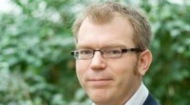 Mikkel Høegh bliver nu fast blogger