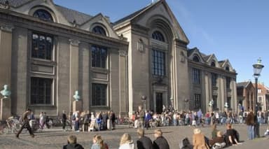 Et universitet på vej mod afgrunden?