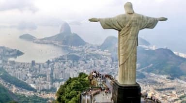Polit tager til Brasilien!